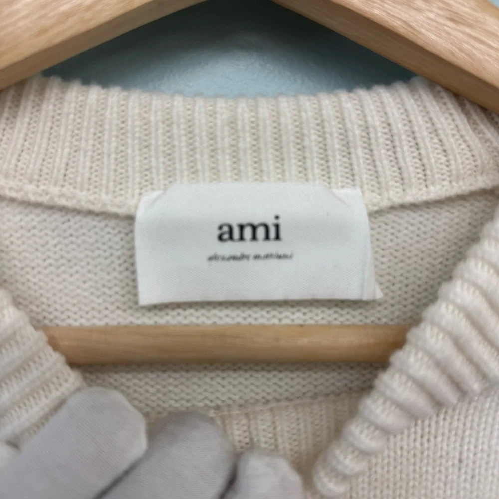 Ami Sweater - Picture 4 of 4